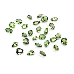 Zafiro Verde Natural Sin Tratar, Piedra Suelta Calibrada, Corte Pera 3x4mm y 4x5mm, Corte Trillón y Asscher - Product Image 1