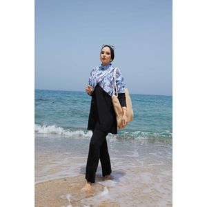 Maillot de bain islamique modeste bleu à motif hypoallergénique taille haute XL, tenue de plage écologique, emballage individuel - Product Image 1