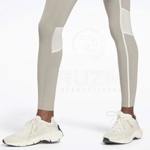 Leggings de fitness pour femmes Pantalon de sport sans couture avec motif solide fabriqué au Pakistan - Product Image 6