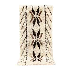 Alfombra de lana marroquí Vintage genuina Hermoso diseño de gran tamaño para el espacio de la habitación Material de seda para compradores a granel - Product Image 1