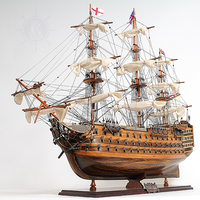 HMS Victory présentoir de réplique de cèdre en bois de taille moyenne de style nautique peint à la main modèle sur le thème de la maison décor à collectionner