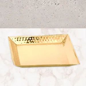 Bandeja de Metal de Estilo Moderno Hecha a Mano para Interiores de Diseño, Bandeja de Metal Hecha a Mano con Borde Decorativo, Segura y Plateada, Zahid Exports - Product Image 1