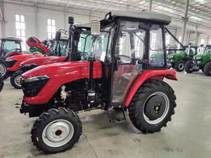 Tracteur à roues 4x4 rouge à transmission par engrenages, matériel agricole, niveau de sécurité élevé - Product Image 5