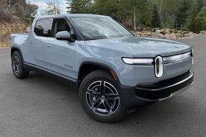 Rivian R1T Adventure Edition 2025 Usado en Excelentes Condiciones, Motor Dual, Tracción en las Cuatro Ruedas - Product Image 6