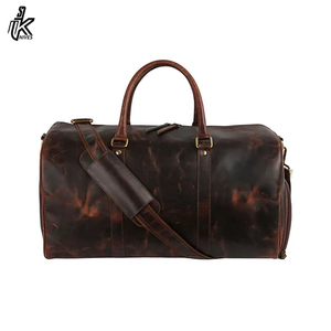 Sac de voyage en cuir de qualité supérieure, taille cabine, unisexe, fabriqué directement par le fabricant, personnalisable, en vente - Product Image 3