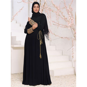 Abaya Islámica Moderna de Satén con Cintura Natural, Nueva Moda, la Más Vendida, Hecha en Pakistán para Uso en Exteriores - Product Image 5
