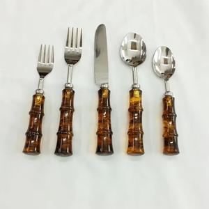 Vente chaude sur une qualité exceptionnelle, un design moderne et élégant hautement utilisé ensemble de couteaux à fromage 3 pièces pour la coupe du fromage fabriqué en Inde - Product Image 6