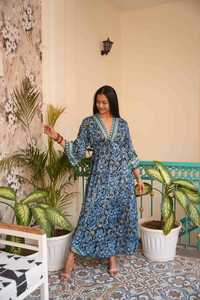 Robe maxi bohème à imprimé floral pour femmes, col en V, manches longues, robe de plage estivale pour les vacances - Product Image 4