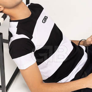 Vente en gros T-shirts personnalisés pour hommes T-shirt de couleur unie surdimensionné 100% coton épais 300gsm T-shirt avec doublure T-shirt personnalisé - Product Image 6