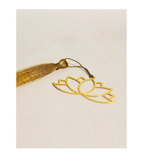 La page de livre vintage utilise le signet de conception de lotus pour les femmes de lecteur de qualité supérieure à vendre à une qualité incroyable - Product Image 1