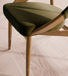 With a steam-bent beech frame, this Italian-made dining chair curves into an enveloping, tapered back 1808281 - Product Image 5