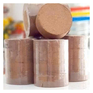 Bloc de tourbe de coco bio avec excellente porosité de l'air et rétention d'humidité, idéal pour le jardinage domestique et les cultures en serre - Product Image 1
