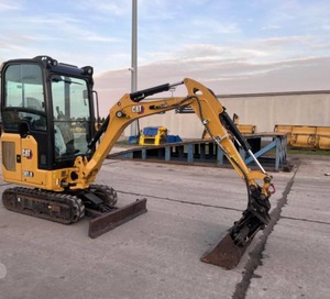 รถขุดขนาดเล็กมือสอง CAT 301.8 รถขุดตีนตะขาบขนาดกะทัดรัดสำหรับงานก่อสร้างและจัดสวน - Product Image 4