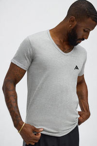 เสื้อยืดพิมพ์ลายตามสั่ง เสื้อยืดคอกลมผู้ชาย ผ้าฝ้าย 100% เสื้อยืดน้ำหนักเบา เสื้อยืดเรียบง่ายสำหรับผู้ชาย โดย Antique Fashion - Product Image 3