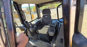 Livraison gratuite Chargeuse sur chenilles CATERPILLAR D5G XL avec cabine EROPS chauffée/climatisee, radio fonctionnelle, godet GP avec dents - Product Image 6