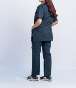 Uniforme moderno de enfermera superior Hospital Clinical Heath Care Scrub Trajes MUY SUAVE Diseño de manga corta personalizado para mujeres - Product Image 2