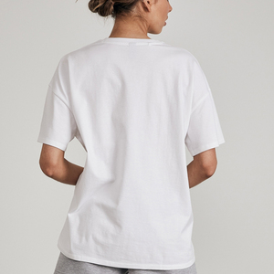 เสื้อยืดพิมพ์ลายผ้าฝ้ายออร์แกนิค 100% ทรงปกติ น้ำหนัก 200 กรัม สำหรับผู้หญิง สกรีนโลโก้ได้  แบบไหล่ตก หนานุ่ม คุณภาพสูง - Product Image 4