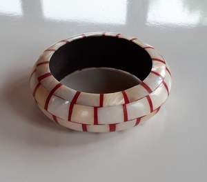 <b>Mother</b> of Pearl Love Bangle Women Girls Eco-Friendly Handmade Fashion Jewelry Customizable Size Global Exports - Product Image 5