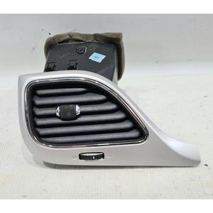 ช่องระบายอากาศแผงหน้าปัด RH FIAT Freemont 1st Series 3000101LFN (11>) - Product Image 1