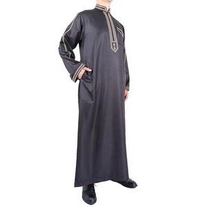 Hombres de seda bordados Thobes Ropa islámica Thobes Estilo árabe Hombre Vestido musulmán liso Venta caliente Thawb Tallas grandes Cómodo - Product Image 4