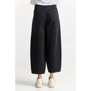 กางเกงยีนส์วินเทจฟอกสีสำหรับผู้หญิง ระบายอากาศได้ดี เป็นมิตรกับสิ่งแวดล้อม ทรงตรง สไตล์ลำลอง เอวสูง เนื้อผ้านุ่ม สีน้ำเงินทันสมัย ผลิตในปากีสถาน - Product Image 3