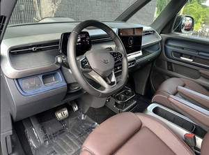 Furgoneta Eléctrica Usada 2025 Pro S RWD Individual 282 hp Batería de Litio de 86 kWh Vehículo Utilitario de 7 Pasajeros - Product Image 2