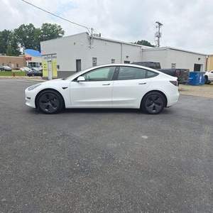 Berline électrique 2021 abordable | Batterie de 55 kWh - Product Image 5