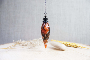 Péndulo de Resina Epoxi con Siete Chakras Personalizado para Sanación de Chakras, Trabajo de Energía Reiki, Hecho a Mano con Piedras Naturales Incrustadas, Espiritual - Product Image 3