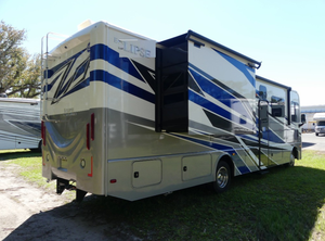 1F66F5DN0R0A00642 Nouveau camping-car de luxe classe A 2025 avec moteur à essence et intérieur spacieux à extension coulissante - Product Image 6