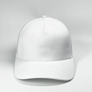Casquette de golf à 5 panneaux avec trous de ventilation découpés au laser, imperméable, unisexe, tissu à séchage rapide, design pour le sport de golf en plein air quotidien - Product Image 2