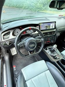 Audi S4 Premium Plus d'occasion 2011, excellent état, prête à être expédiée - Product Image 2