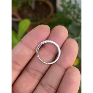 Bague demi-éternité en argent 925 avec zircone cubique, plaqué or rose et rhodium, forme géométrique, incrustation 18 carats pour bijoux de fiançailles - Product Image 1