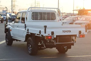 Meilleure Offre - Pick-up Double Cabine LandCruisers 4.5L Diesel 4x4 Haute Performance - Product Image 5