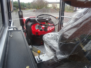 รถแทรกเตอร์มือสอง Massey Ferguson MF 240 50 แรงม้า เครื่องยนต์ดีเซล สำหรับงานเกษตร ขาย - Product Image 5