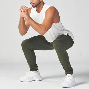 Camiseta sin mangas para hombre hecha de material de algodón y poliéster para actividades informales y deportivas, ideal para sesiones de entrenamiento de verano - Product Image 5