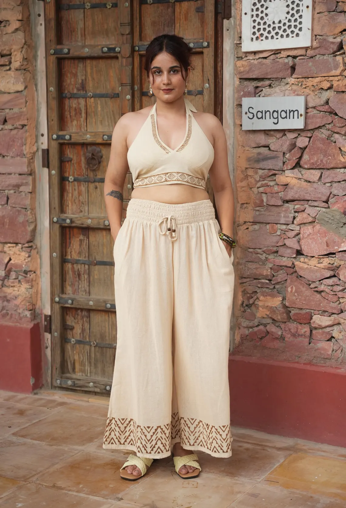 Identique à l'image