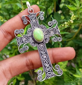 Increíble piedra preciosa turquesa verde 925 plata esterlina plateada hecha a mano Santa Cruz colgante energía joyería - Product Image 4