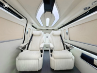Fourgonnette Hiace d'occasion personnalisée 7 places |   Sièges en cuir automatiques à essence, pneus R16, caméra arrière 360° |   Édition Entreprise Blanche
