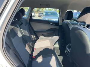 USADO 2024 S FWD Volante a la Izquierda ACC Neumáticos R19 Asientos de Tela Interior Oscuro Sin Accidentes En Buen Estado - Product Image 2