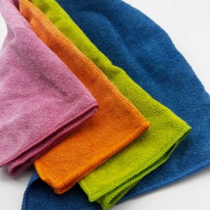 Paño de cocina de microfibra de alta calidad Casalina, paquete de 4 toallas duraderas para suelos limpios brillantes y paños de limpieza de ventanas - Product Image 5