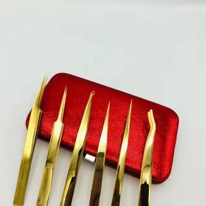 Pince à cils plaquée or 24 carats, droite et pointue, idéale pour l'isolation des bouquets de cils, avec étuis magnétiques - Product Image 2
