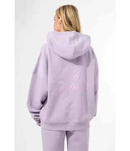 ชุดวอร์มผู้หญิงแบบยาว 2 ชิ้น ปักลาย  สำหรับฤดูหนาว  รับสกรีนโลโก้ตามแบบ - Product Image 1