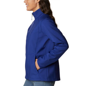 Veste Softshell entièrement personnalisée pour femmes, fabrication en gros, haute qualité, imperméable, veste Softshell à fermeture éclair pour femmes - Product Image 3