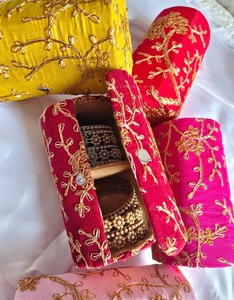 กล่องเก็บเครื่องประดับงานปักสไตล์อินเดียกำไลข้อมือจัดระเบียบสำหรับงานแต่งงานเพื่อนเจ้าสาวของขวัญคืนสำหรับคริสต์มาสวันแม่ - Product Image 4