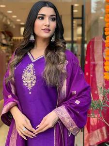 Especial para adultos 100% de alta calidad tradicional Navratri temporada desgaste seda romana Salwar Kameez conjunto precio al por mayor Ropa Étnica - Product Image 2