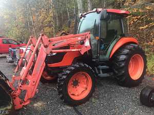 Tracteur à cabine Kubota M7040 4WD 645 heures 70 HP double télécommande arrière hydraulique 4x4 moteur 4WD pompe à engrenages boîte de vitesses-maintenant disponible - Product Image 2