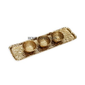 Bandeja pulida brillante de Color plateado con forma ovalada de Metal de calidad superior con flores chapadas en oro y asas de diseño de hojas - Product Image 6