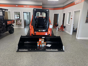 Cargadora de Dirección Deslizante sobre Orugas Kubota SVL65-2s, Capacidad de 2 Toneladas, Color Naranja, con Accesorio de Cucharón - Product Image 2