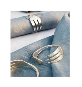 Anillo de servilleta con diseño de tenedor, servilletero de tamaño y forma personalizados, servilletero de Color plateado de latón con alta calidad - Product Image 1
