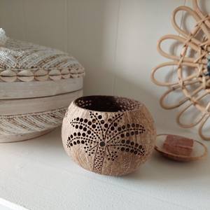 Portavelas decorativas de cáscaras de coco centro de mesa para mesa de boda al por mayor portavelas de luz de té tazas de coco - Product Image 1